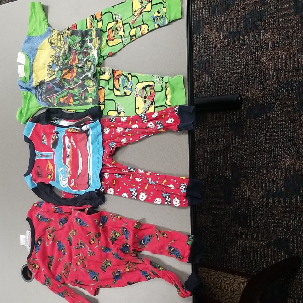 Set of 3. 4T boys pajamas. Teenage Mutant Ninja Turtles. Lego Ninjago. Lightning